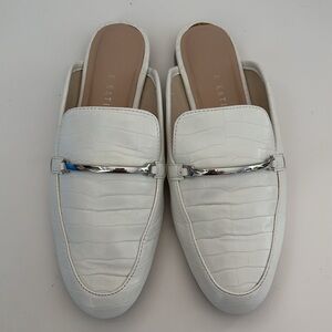 Kelly & Katie Slip On Mules White Size 7